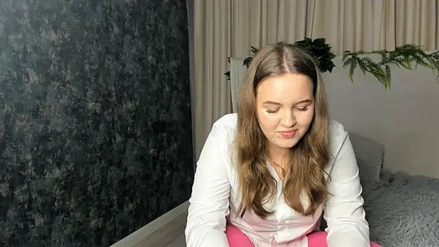 MissBadTiming online show from 06/24/26, 05:44