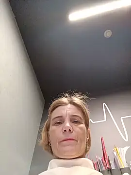 Kriss-Miss-Kiss online show from 06/18/26, 05:06