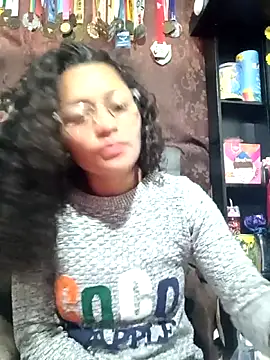 Snapshot of Estrella2001 chatting on 06/18/26, 08:36 Estrella2001 online show from 06/18/26, 08:36