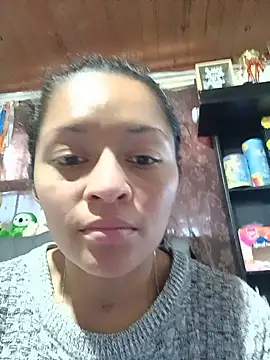 Snapshot of Estrella2001 chatting on 07/19/26, 05:10 Estrella2001 online show from 07/19/26, 05:10