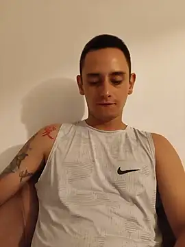 Snapshot of DANTECROS chatting on 06/27/26, 03:01 DANTECROS online show from 06/27/26, 03:01