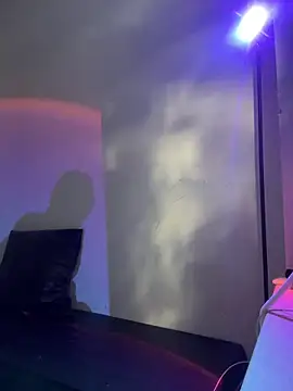 YELURK online show from 06/21/26, 10:54