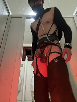 YELURK online show from 06/18/26, 02:44