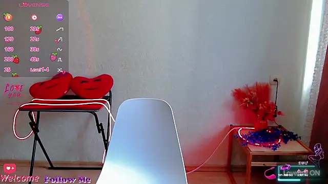 ElaraJons online show from 07/21/26, 06:37