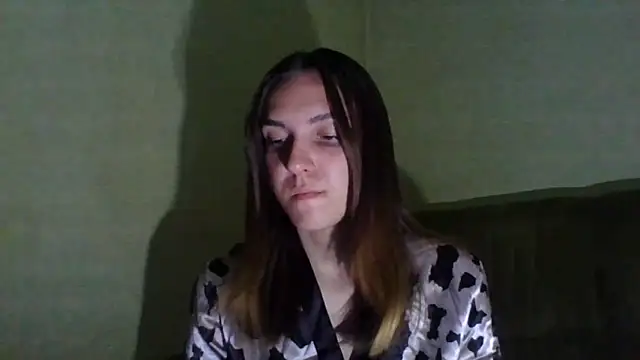 Snapshot of Zlatixx chatting on 06/22/26, 10:51 Zlatixx online show from 06/22/26, 10:51