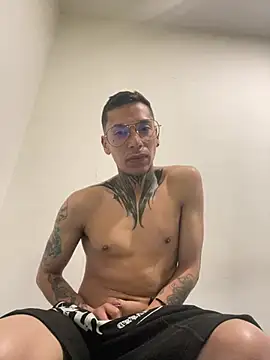 Snapshot of alejoggg1 chatting on 06/16/26, 09:09 alejoggg1 online show from 06/16/26, 09:09
