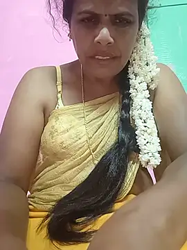 Snapshot of Tamilsexy35 chatting on 06/25/26, 05:18 Tamilsexy35 online show from 06/25/26, 05:18