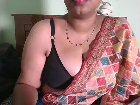 Snapshot of Tamil_Shailu chatting on 07/10/26, 08:03 Tamil Shailu online show from 07/10/26, 08:03