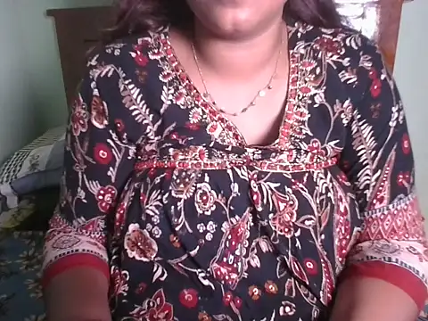 Snapshot of Tamil_Shailu chatting on 07/08/26, 06:08 Tamil Shailu online show from 07/08/26, 06:08