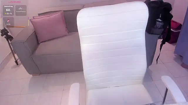 Snapshot of Nayla_Luxe chatting on 07/29/26, 12:04 Nayla Luxe online show from 07/29/26, 12:04
