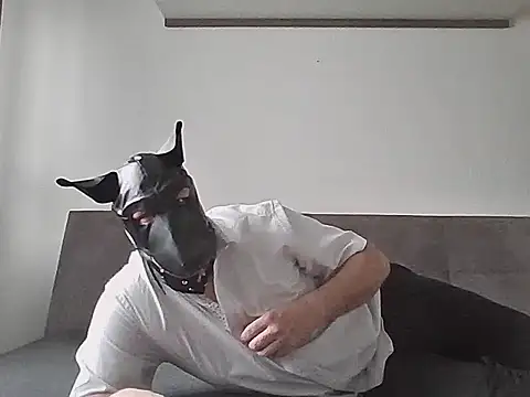 Snapshot of shadowgentlemann chatting on 06/18/26, 01:27 shadowgentlemann online show from 06/18/26, 01:27