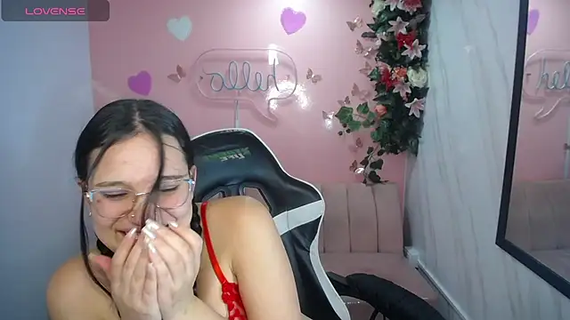 Lia Rose ch online show from 08/04/26, 03:11
