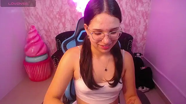 Lia Rose ch online show from 07/10/26, 03:06