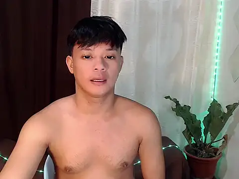 Snapshot of kingdomcum96 chatting on 07/03/26, 10:27 kingdomcum96 online show from 07/03/26, 10:27