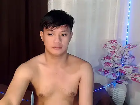 Snapshot of kingdomcum96 chatting on 07/14/26, 10:27 kingdomcum96 online show from 07/14/26, 10:27