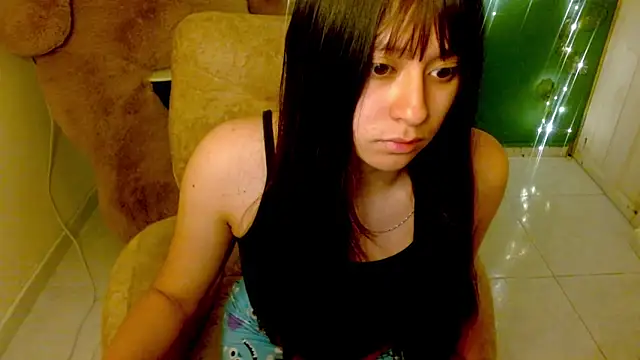 Snapshot of islarose546 chatting on 06/18/26, 01:27 islarose546 online show from 06/18/26, 01:27