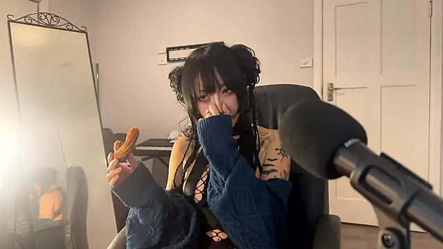 MissMelty online show from 07/15/26, 12:23