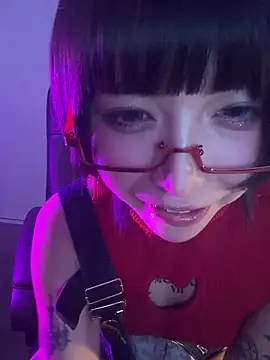 Snapshot of MissMelty chatting on 06/20/26, 01:49 MissMelty online show from 06/20/26, 01:49