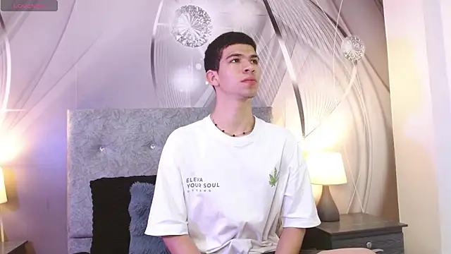Dilan Femboy online show from 06/18/26, 02:33