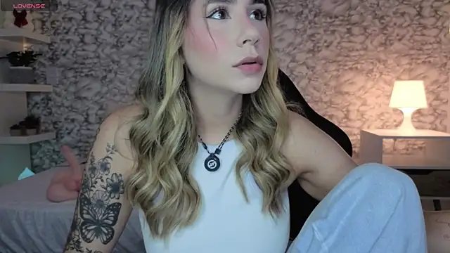 Isabella Bliss online show from 07/27/26, 10:39