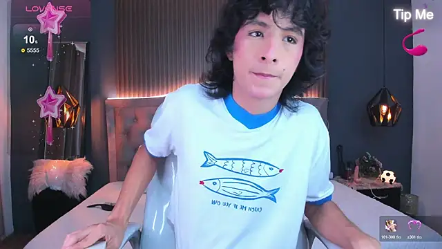 finn-04 online show from 08/06/26, 06:58