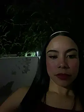 Snapshot of Lesly_Cute_ chatting on 06/26/26, 05:02 Lesly Cute online show from 06/26/26, 05:02