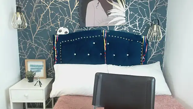 red liia tk online show from 07/17/26, 03:04