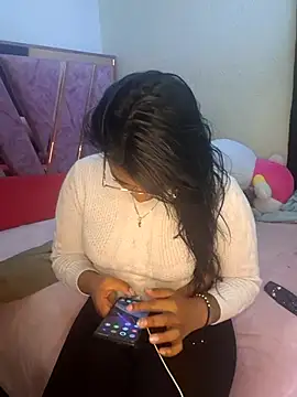 Snapshot of sophiagomezx chatting on 07/29/26, 12:43 sophiagomezx online show from 07/29/26, 12:43
