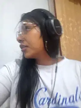 Snapshot of sophiagomezx chatting on 07/15/26, 03:02 sophiagomezx online show from 07/15/26, 03:02
