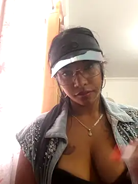 Snapshot of sophiagomezx chatting on 07/15/26, 07:32 sophiagomezx online show from 07/15/26, 07:32