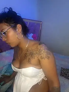 Snapshot of sophiagomezx chatting on 07/04/26, 04:55 sophiagomezx online show from 07/04/26, 04:55