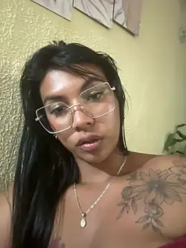 Snapshot of sophiagomezx chatting on 06/28/26, 02:40 sophiagomezx online show from 06/28/26, 02:40
