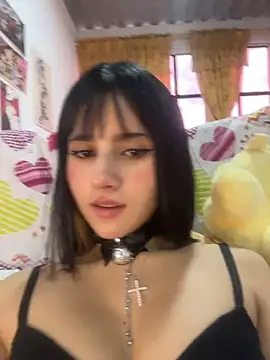 ZoeHall  online show from 08/06/26, 09:32