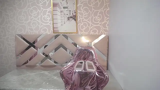 Snapshot of KiaraStar_ch chatting on 06/19/26, 08:14 KiaraStar ch online show from 06/19/26, 08:14