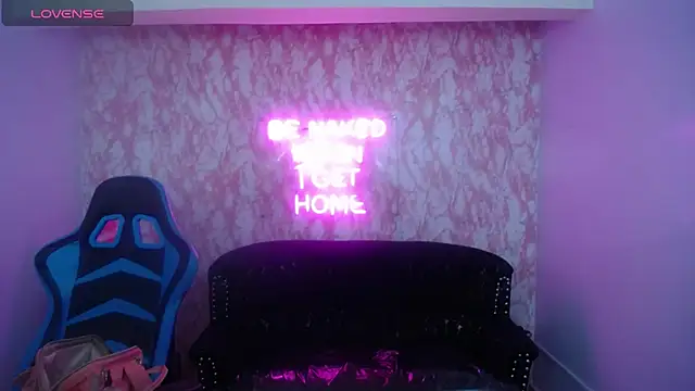Snapshot of KiaraStar_ch chatting on 07/09/26, 01:28 KiaraStar ch online show from 07/09/26, 01:28