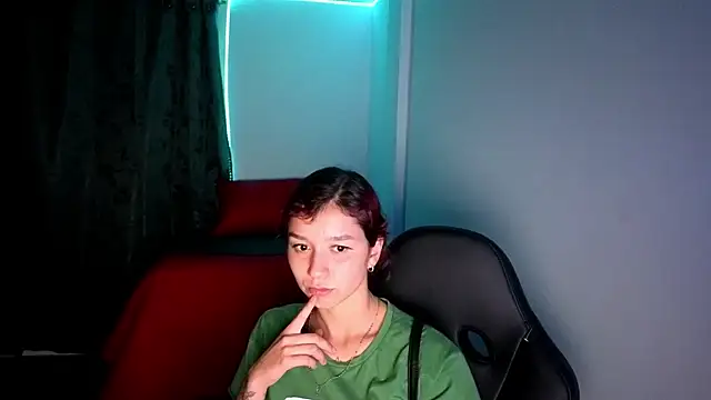 Skinny queen 20 online show from 06/19/26, 01:00