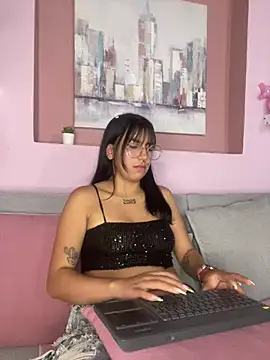 GabyLopez Pink online show from 07/07/26, 07:23