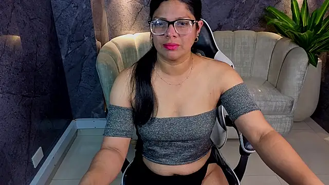 sarah bay tx online show from 08/01/26, 07:45