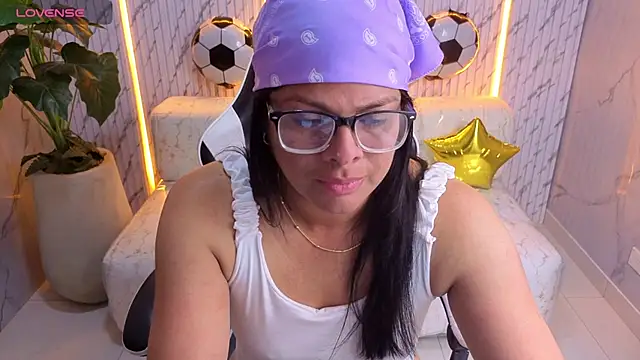 sarah bay tx online show from 06/25/26, 07:52
