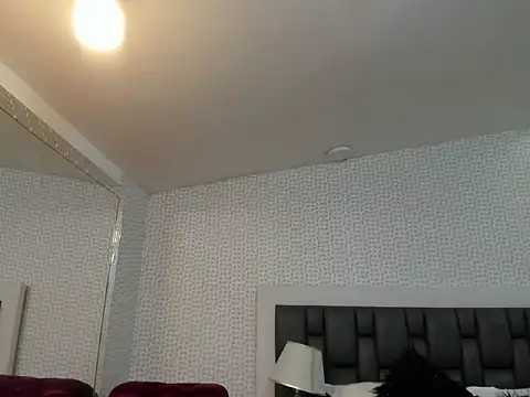 Snapshot of ClesteClauds chatting on 06/19/26, 05:08 ClesteClauds online show from 06/19/26, 05:08