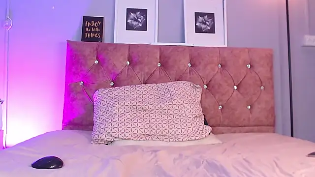 vivirouse online show from 07/11/26, 07:03