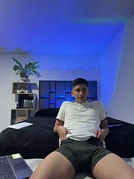 Snapshot of SantiLux_ chatting on 06/25/26, 05:12 SantiLux online show from 06/25/26, 05:12