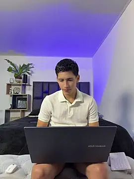 Snapshot of SantiLux_ chatting on 06/22/26, 12:49 SantiLux online show from 06/22/26, 12:49