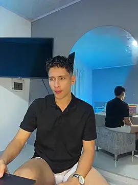 Snapshot of SantiLux_ chatting on 07/11/26, 11:49 SantiLux online show from 07/11/26, 11:49