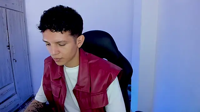 tylerrnova online show from 07/12/26, 04:57