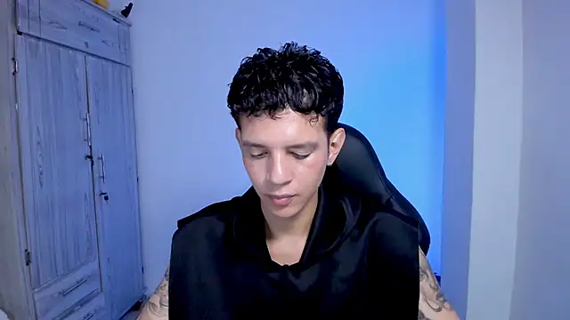 tylerrnova online show from 06/20/26, 03:22