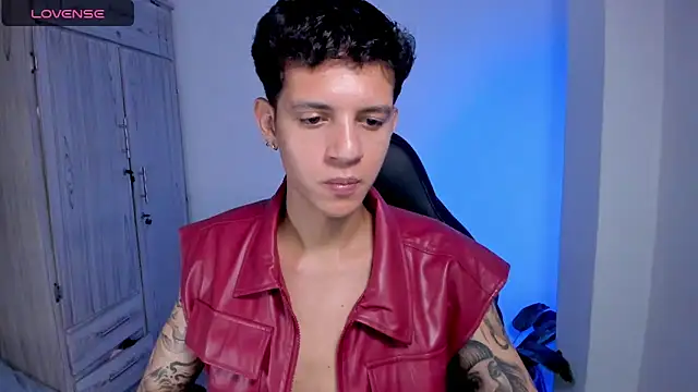 tylerrnova online show from 06/18/26, 04:22