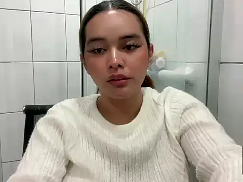 urhottestgurl online show from 06/17/26, 06:57