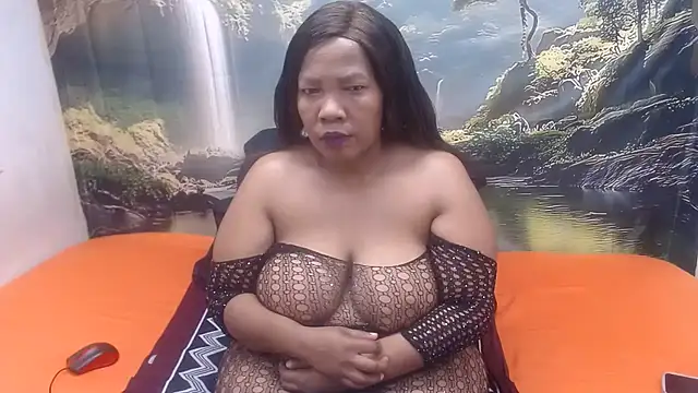 CURVYELEGANCExxx online show from 07/15/26, 04:41