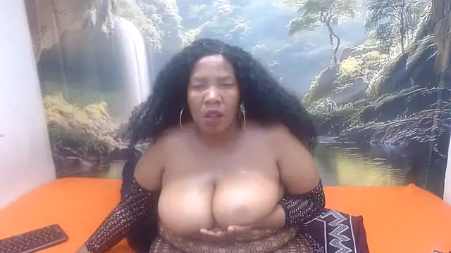 CURVYELEGANCExxx online show from 07/10/26, 03:23
